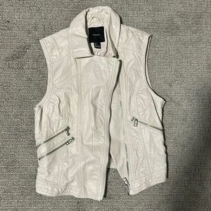 Forever 21 vest size 4